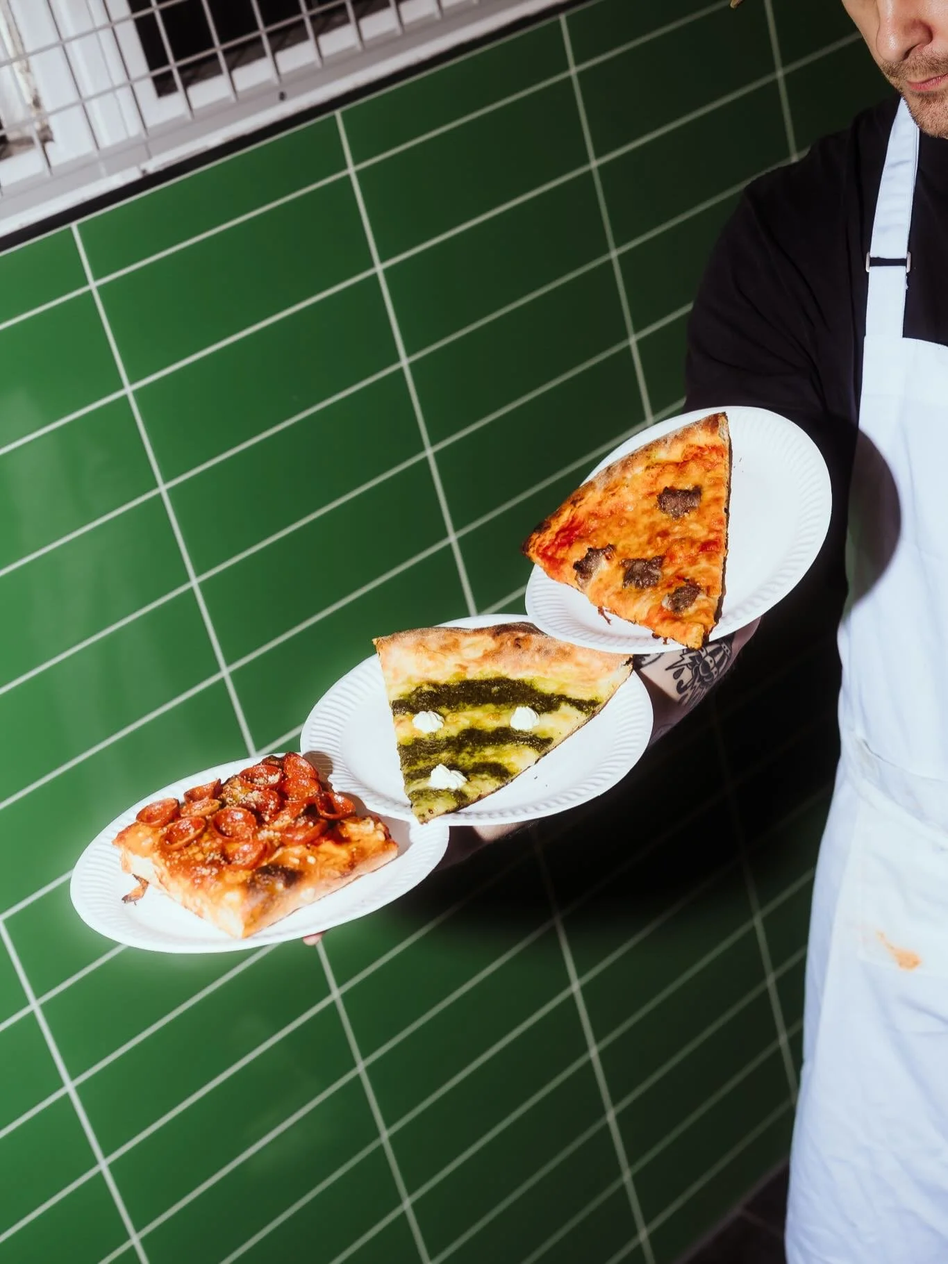 Cancel your plans 🍕 Ronnie&rsquo;s @ronniesslices is slinging $2 slices this Saturday and that&rsquo;s all the weekend agenda we need.

Pepperoni, Sicilian or trio, two bucks a pop, from 11am until they run out.

Big love to @perthisok @perthdudefoo