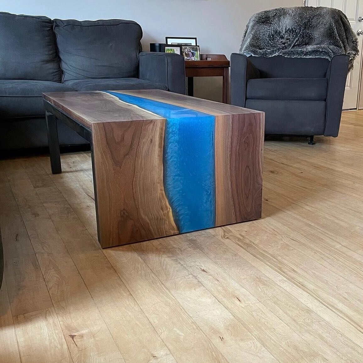 Waterfall coffee table, Live edge walnut w/Caribbean blue epoxy. Custom metal base. 18&rdquo;T x 26&rdquo;W x 48&rdquo;L @metalworks.inc @superclearepoxy #waterfalltable #rivertable #shoplocal #localartist #custommade #liveedgeslabs