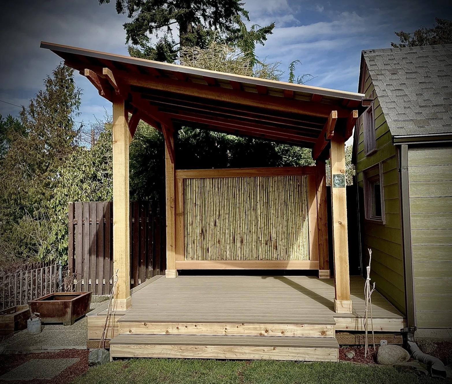 covered-deck-01.JPG