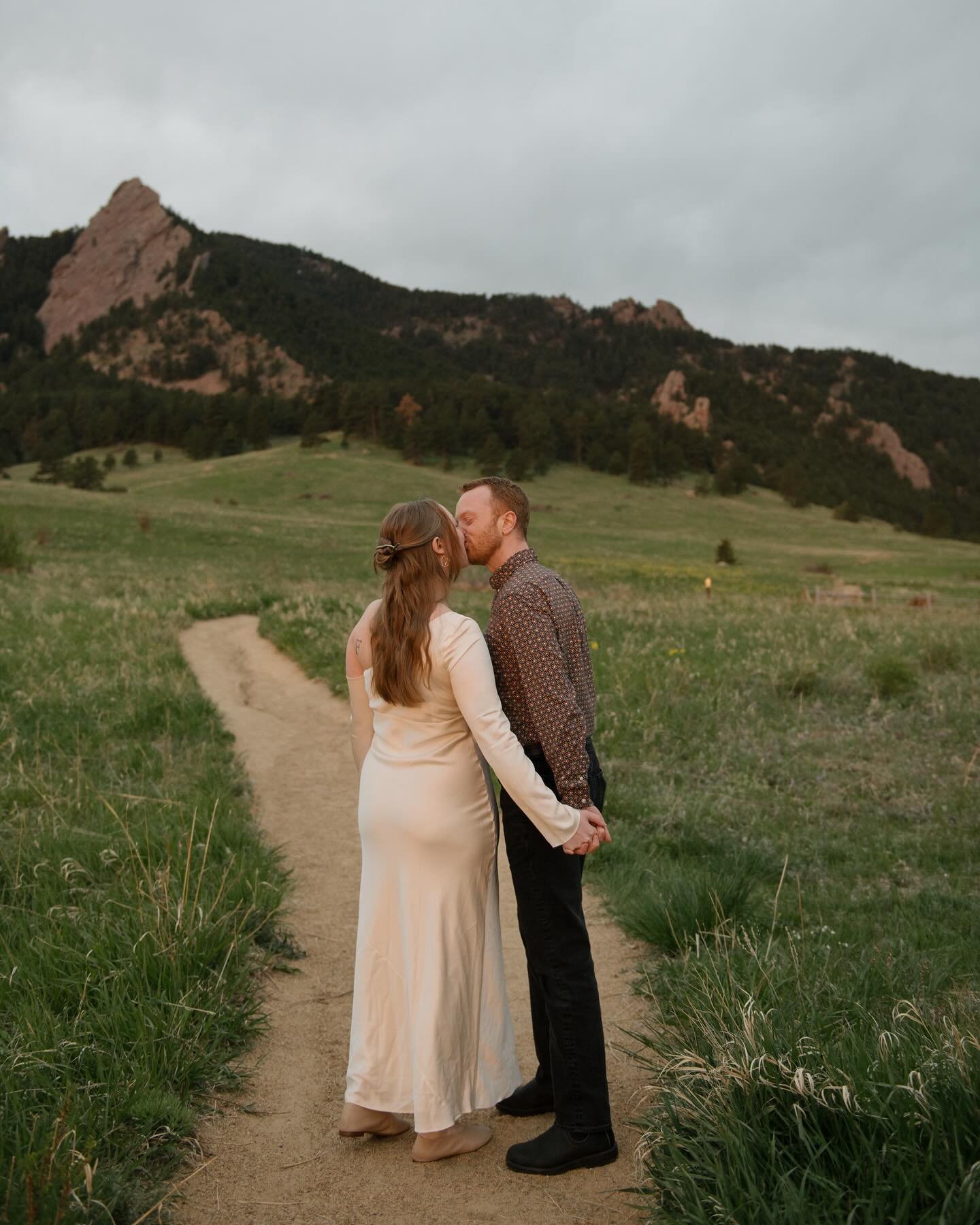 Sunrise in Boulder, CO with Franny &amp; Val, the day before their backyard wedding. We can&rsquo;t get over the sunrise glow on the two of them! While shooting we were joined by a fox and some beautiful birds. It was a magic morning 🦢🤍