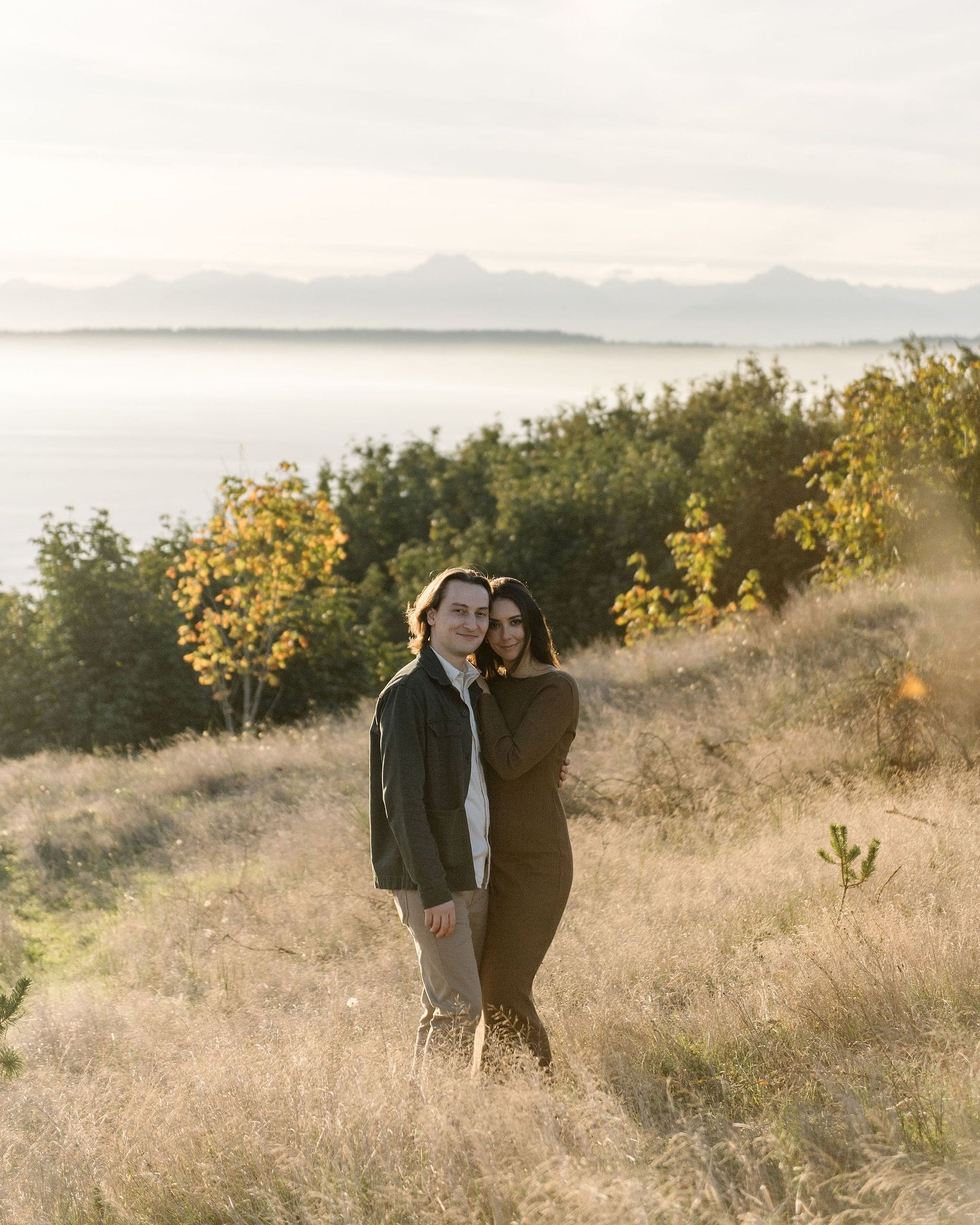 Last fall with Payton &amp; Radu, their cozy engagement session in Seattle before this summers wedding at @alderbrookresort 🍂