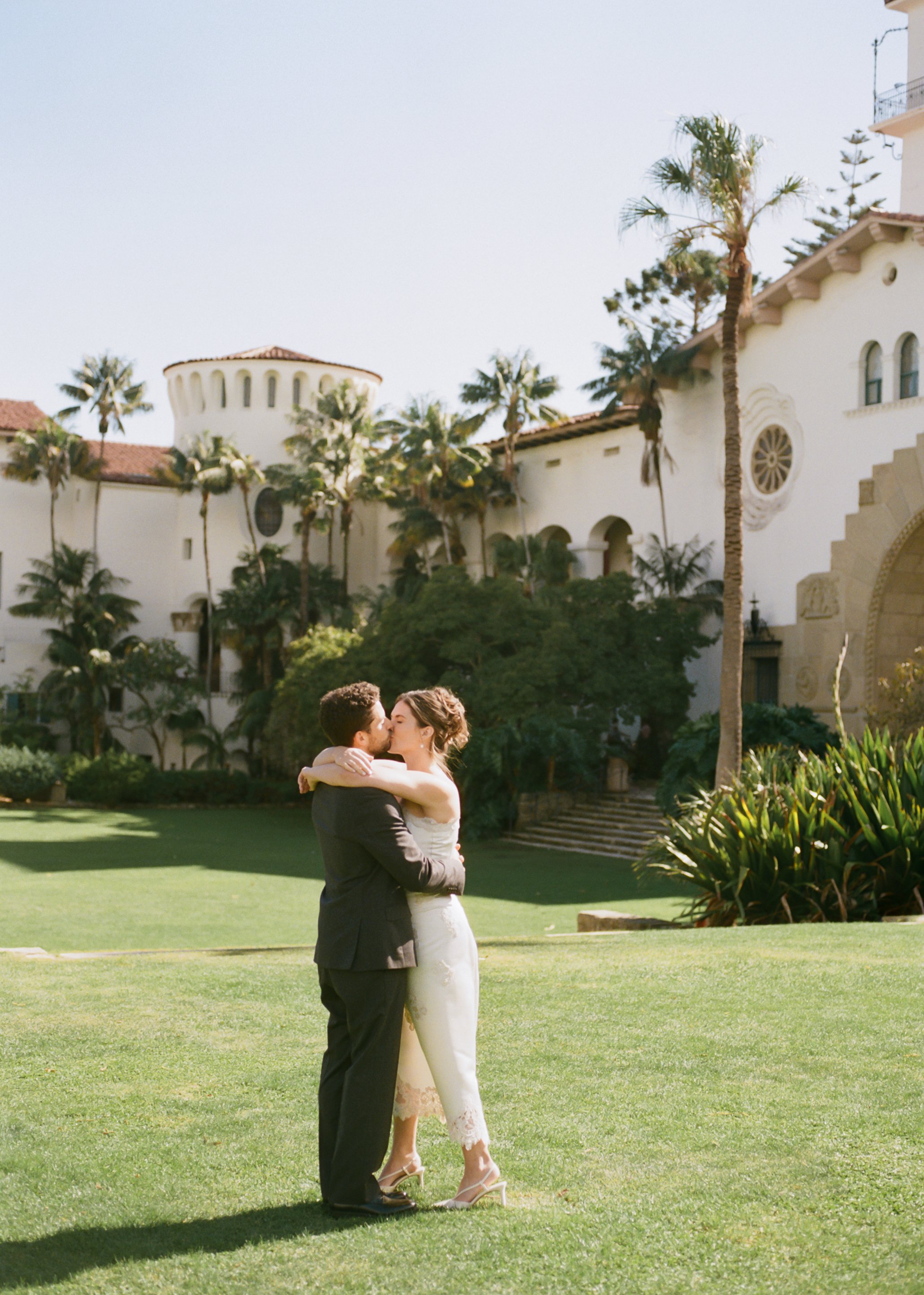 Santa-Barbara-Courthouse-Elopement-023.jpg