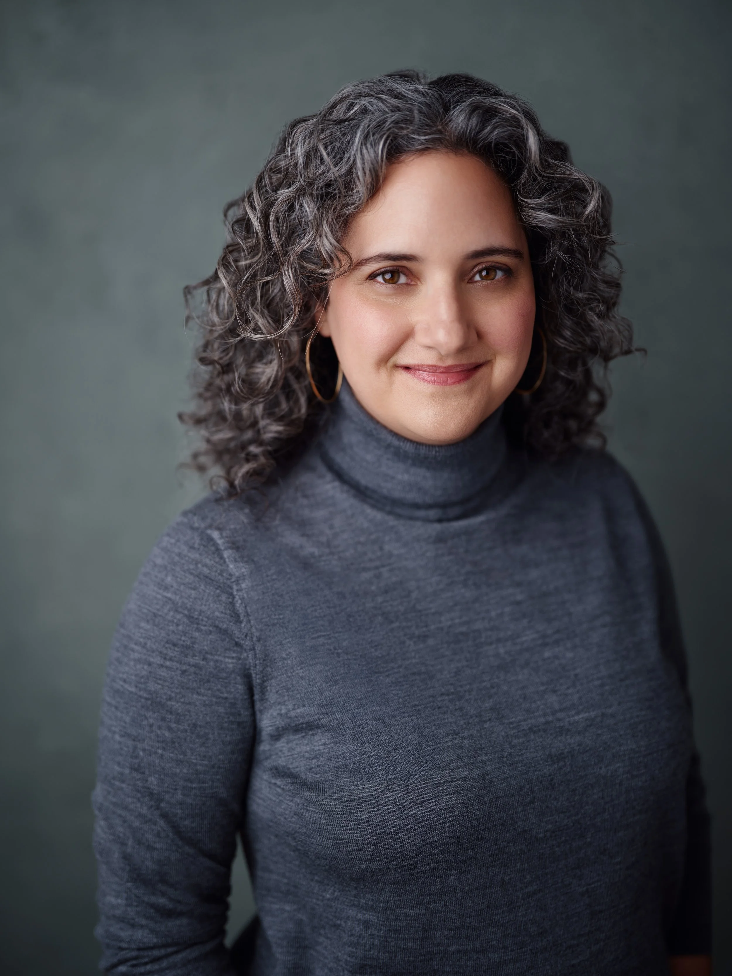 An image of Dr. Katya Waitzkin, Psy.D., a licensed clinical psychologist in California providing online therapy for couples and individual adults.