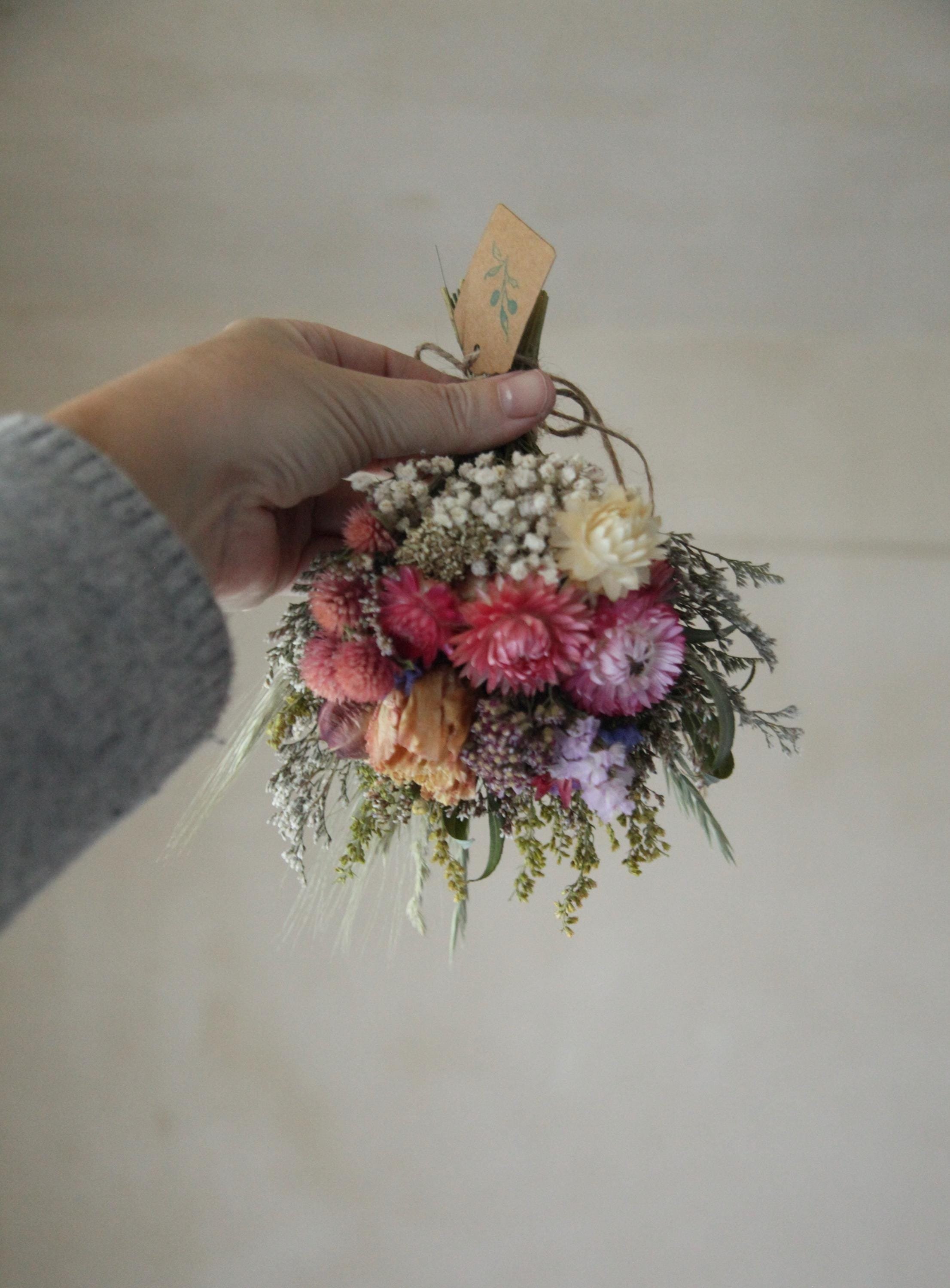 https://i.etsystatic.com/30116066/r/il/62c9a3/6476429966/il_fullxfull.6476429966_nccm.jpg