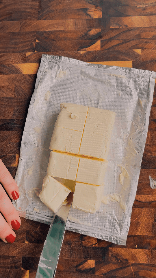 3_The Salty Greek_Cream Cheese Ball_Divide Block.png