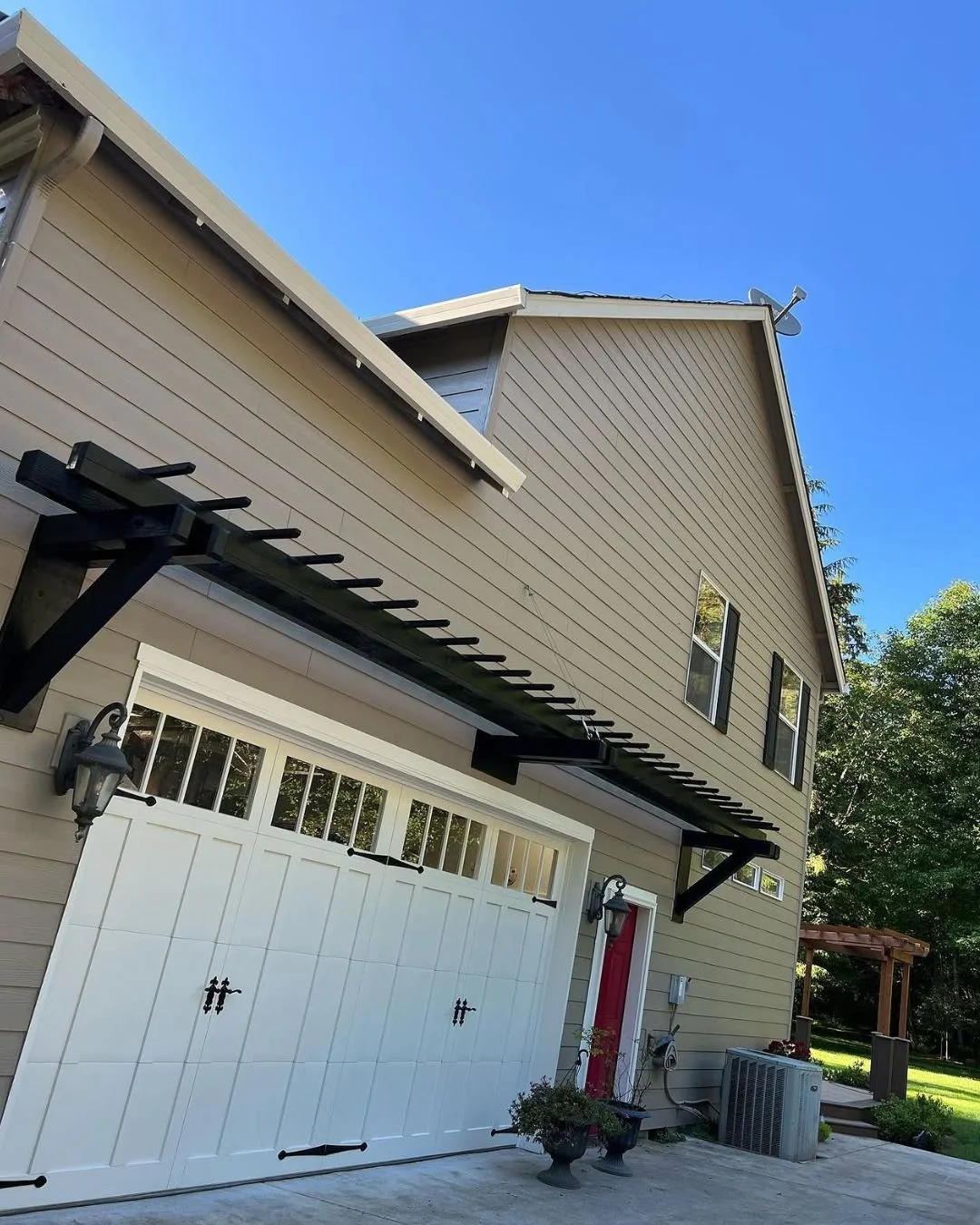 Biege house side.jpg