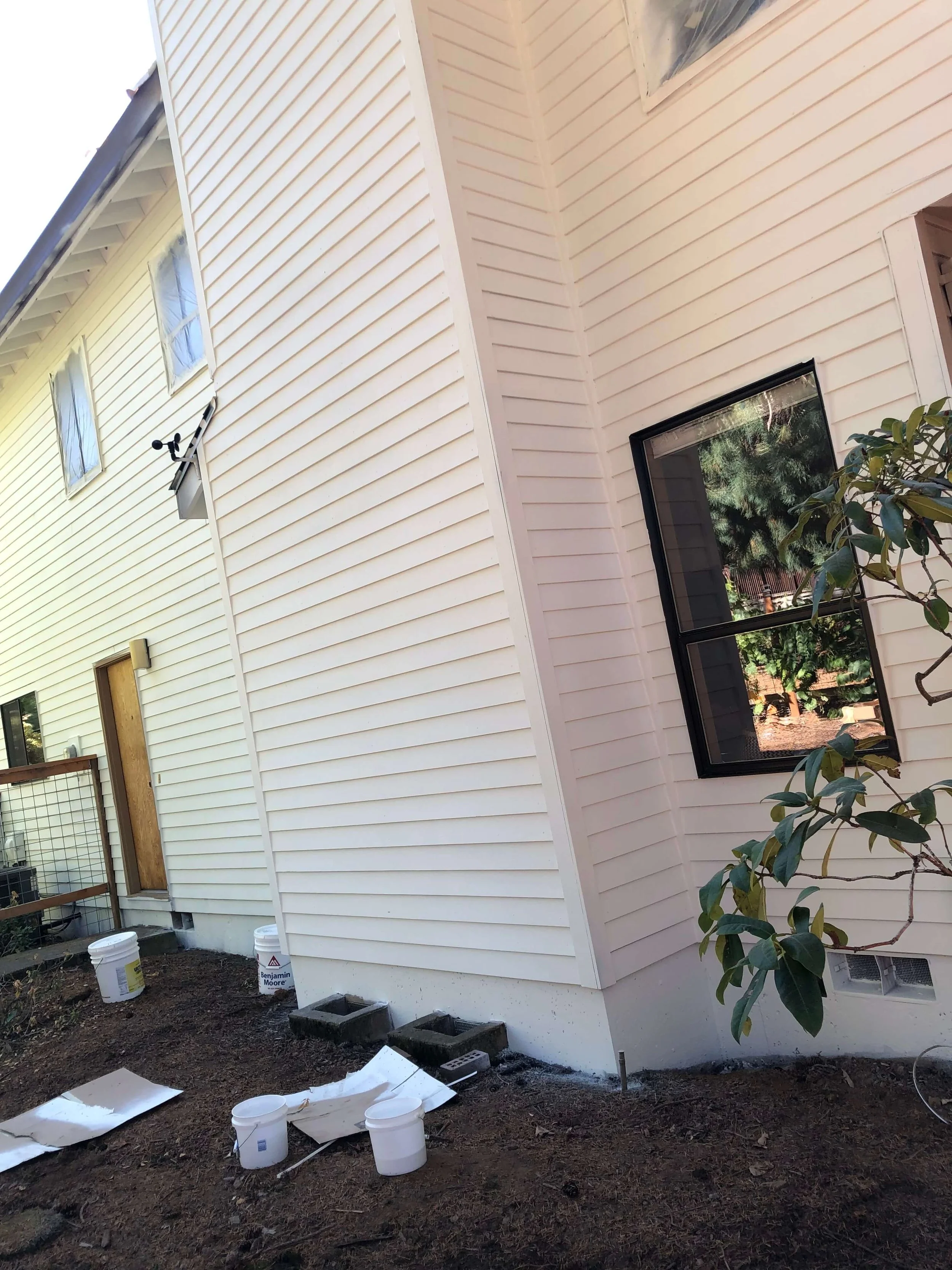 Cotton-white-exterior-paint-Portland.jpg