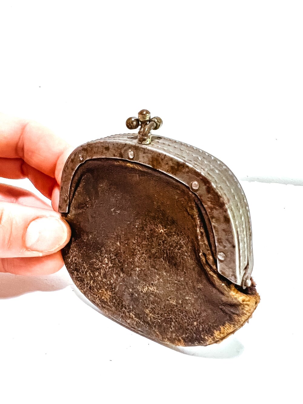 Vintage Leather Tri-Clasp Coin Purse — myrtle and mo