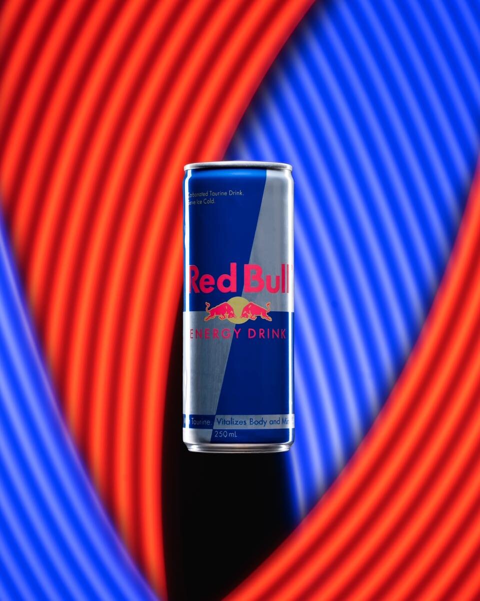 Red bull gives you what? 

Had some fun with light painting to create this awesome background with Red Bull&rsquo;s iconic red and blue.

#redbull #energydrink #lightpainting #photography #productphotography #studiophotography
