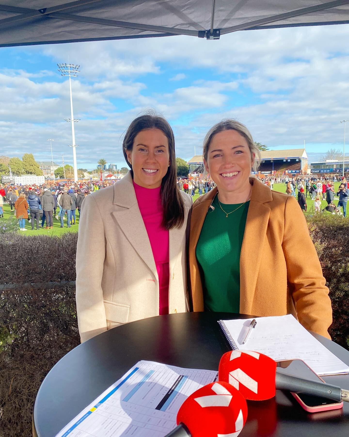 Grand Final Day @7afl @melissahickey18 @nigelcarmody @jo.wotton 🙌
Big congrats to the 2022 rebel VFLW Premiers, a terrific performance by the Essendon!