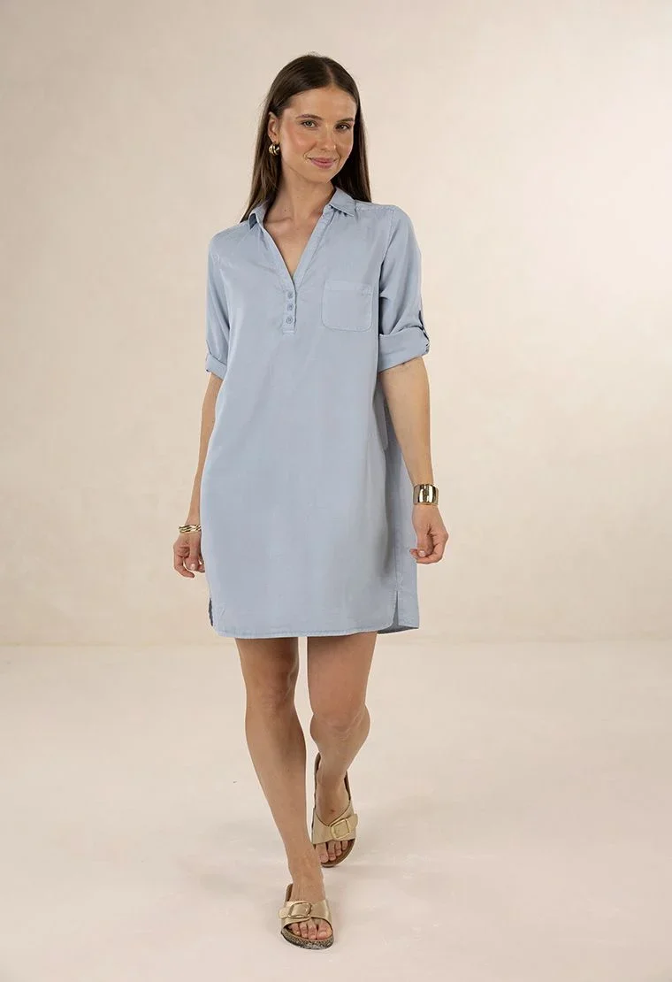 remy-shirt-dress-blue-haze-humidity-lifestyle.webp