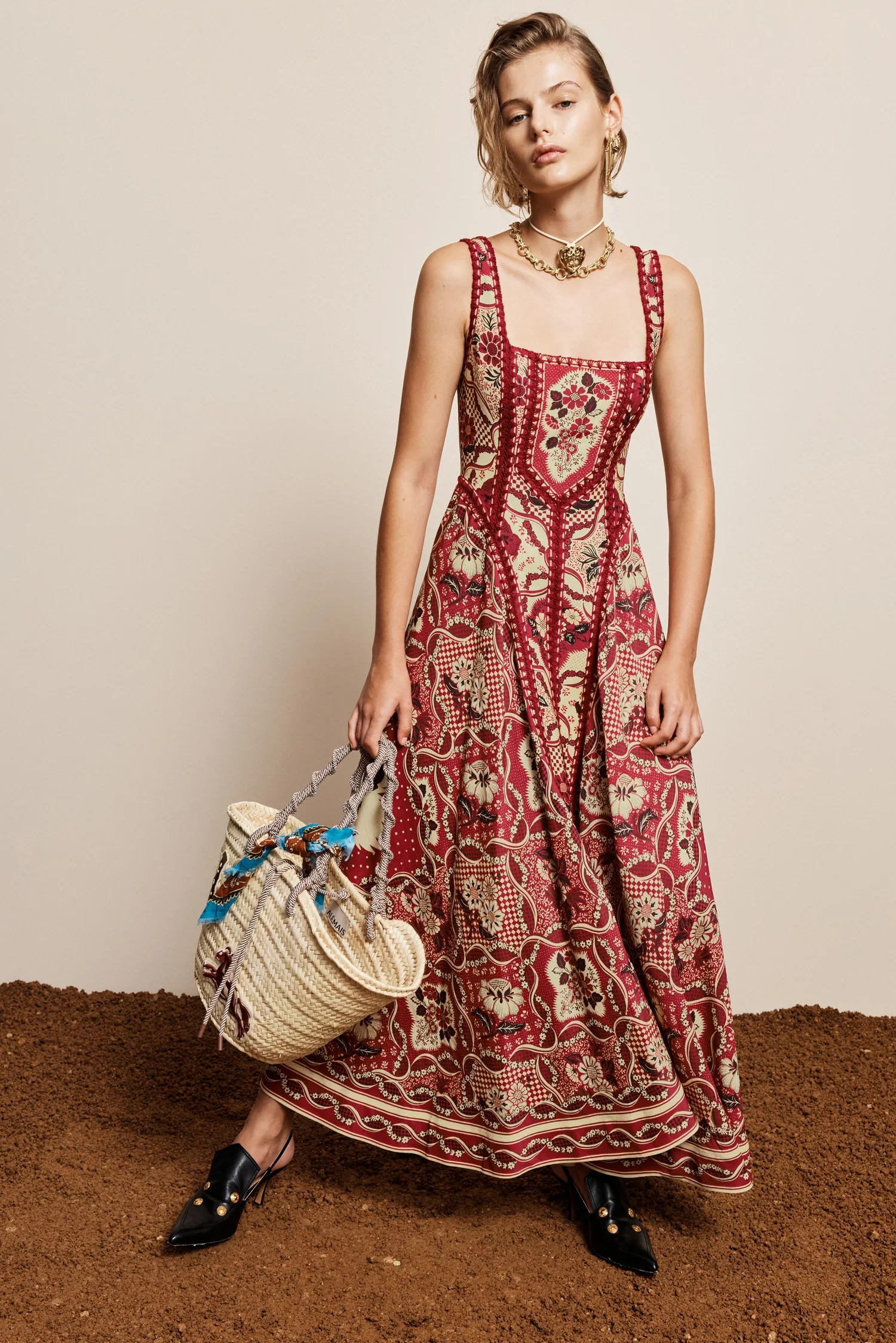 alemais-kenny-midi-dress3.webp
