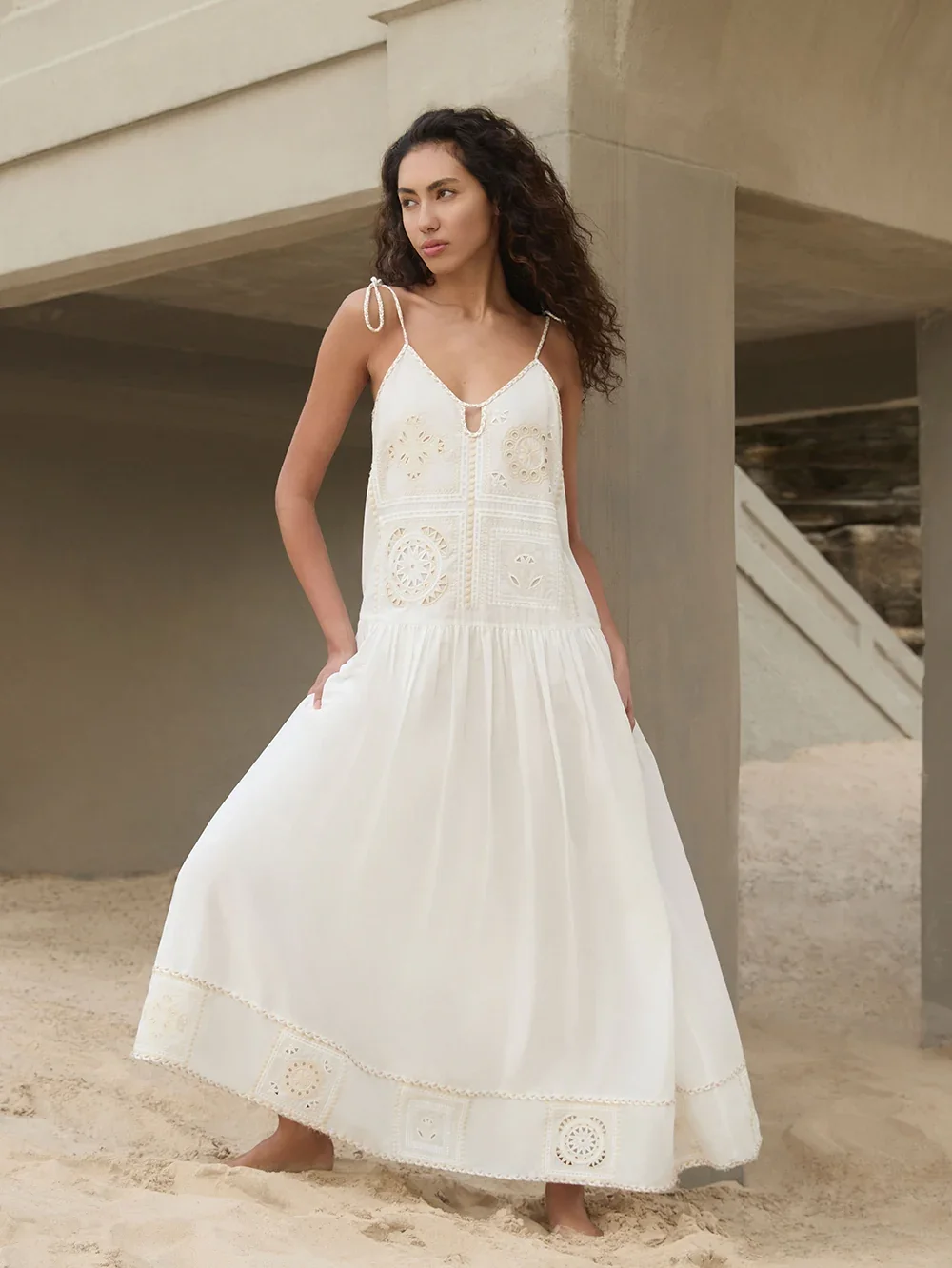 Delfi-Dress-Campaign-kivari.webp