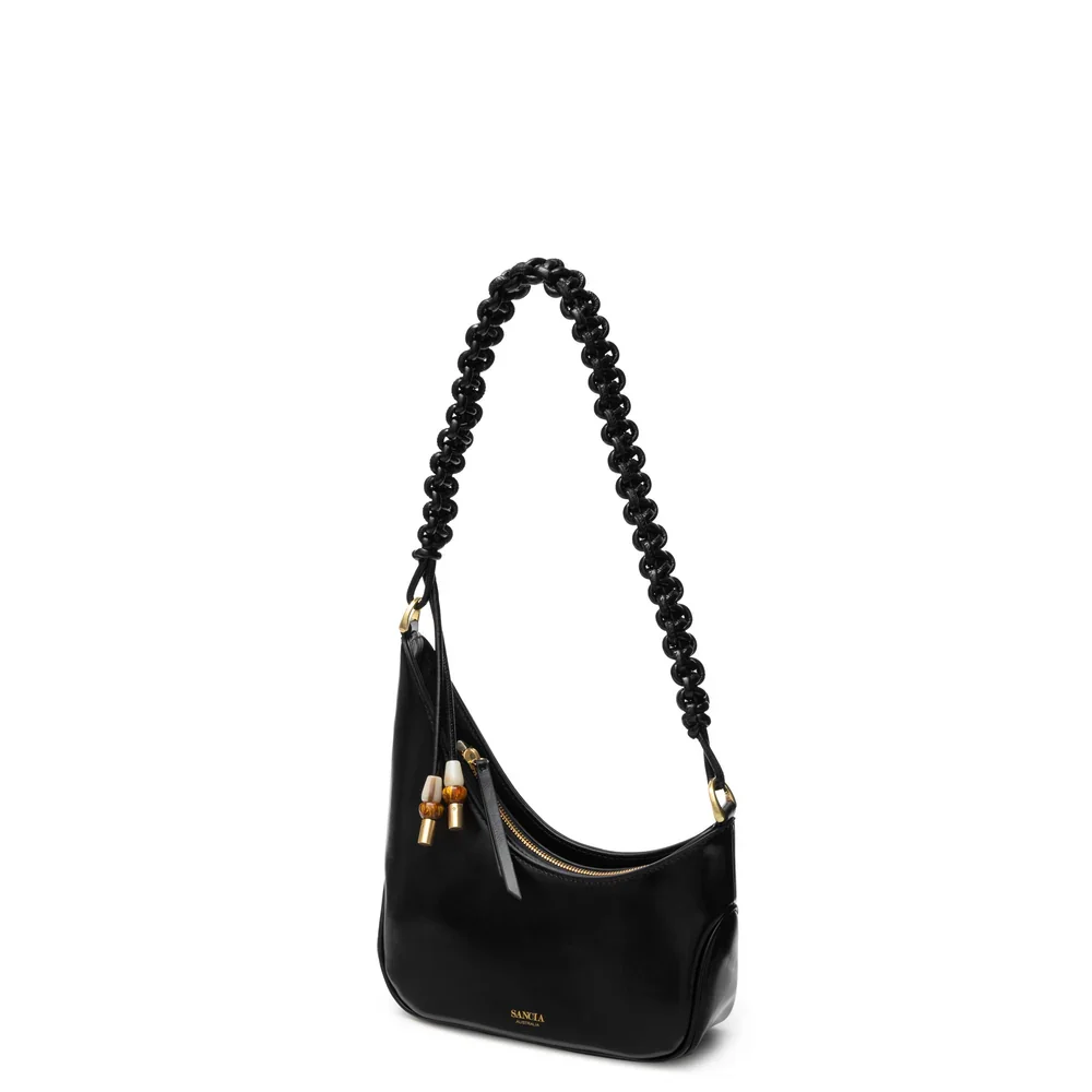 DA107018-black.webp