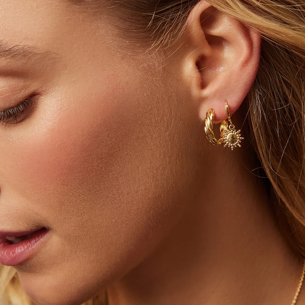 lazuli-earrings-gold1.webp
