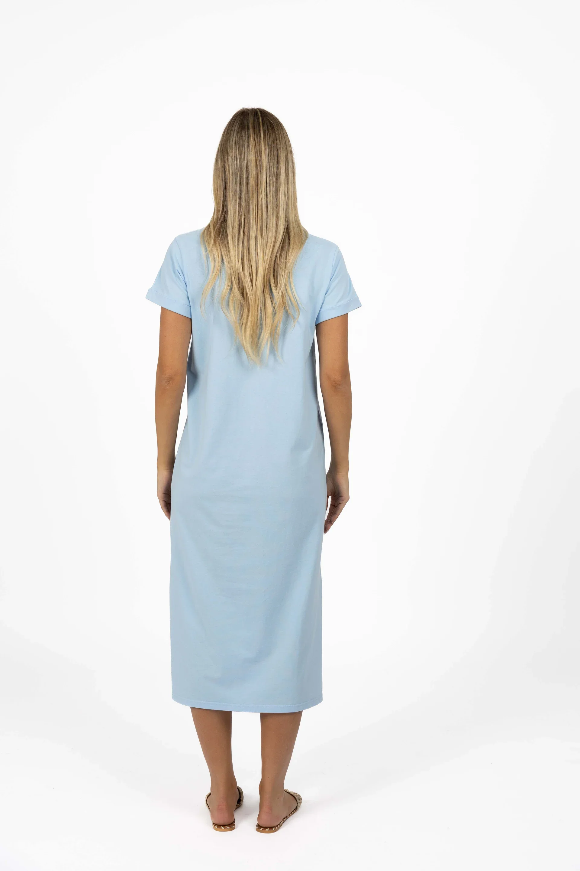HS25246-PROFILEDRESS-POWDERBLUEBACK_1.webp