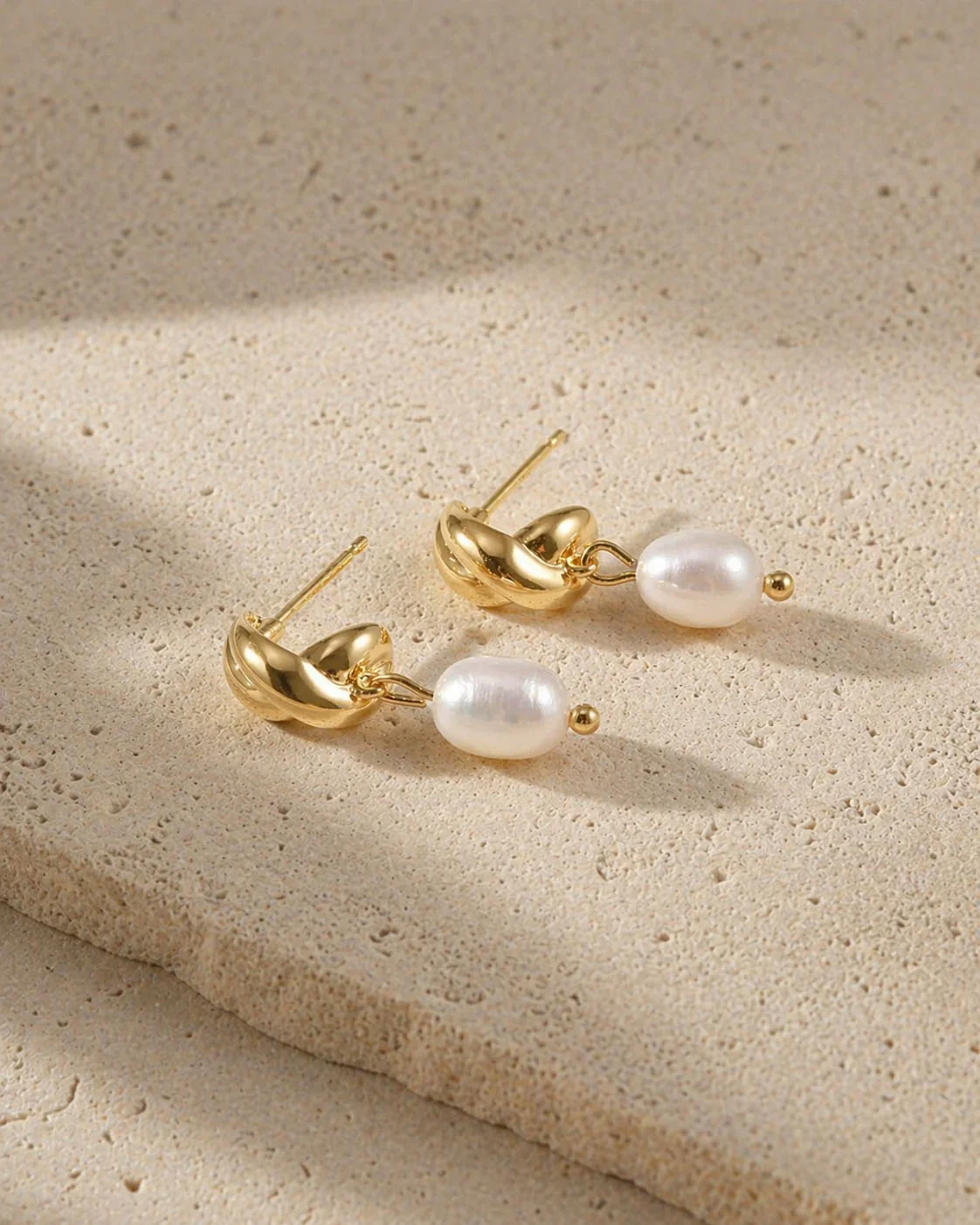 ABBY-EARRINGS_JOLIE_AND_DEEN2.webp