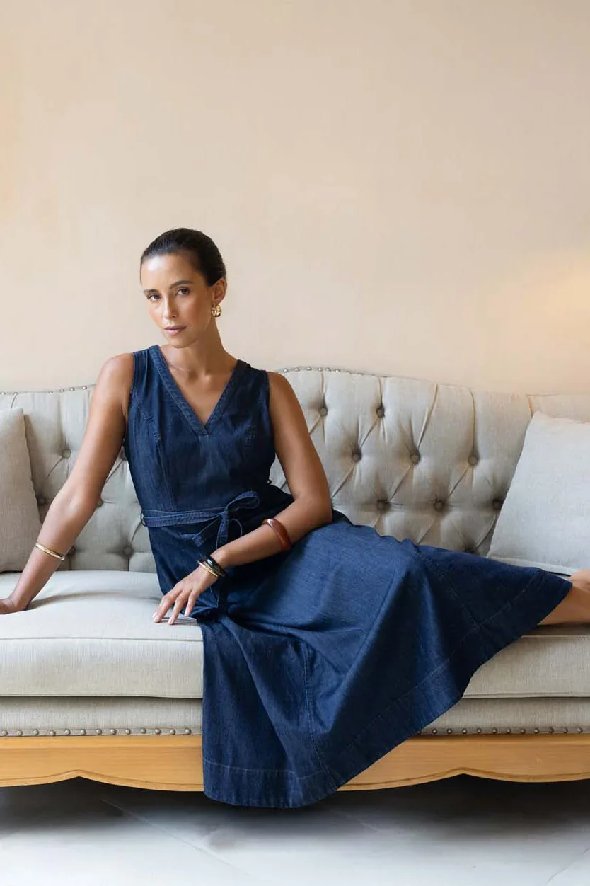 IVY-MIDI-DRESS-DARK-BLUE-humidity-lifestyle.webp