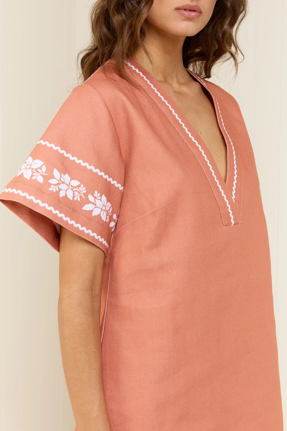 Lennon-Mini-Dress-Anana-soleil-fleur-palm-noosa3.webp