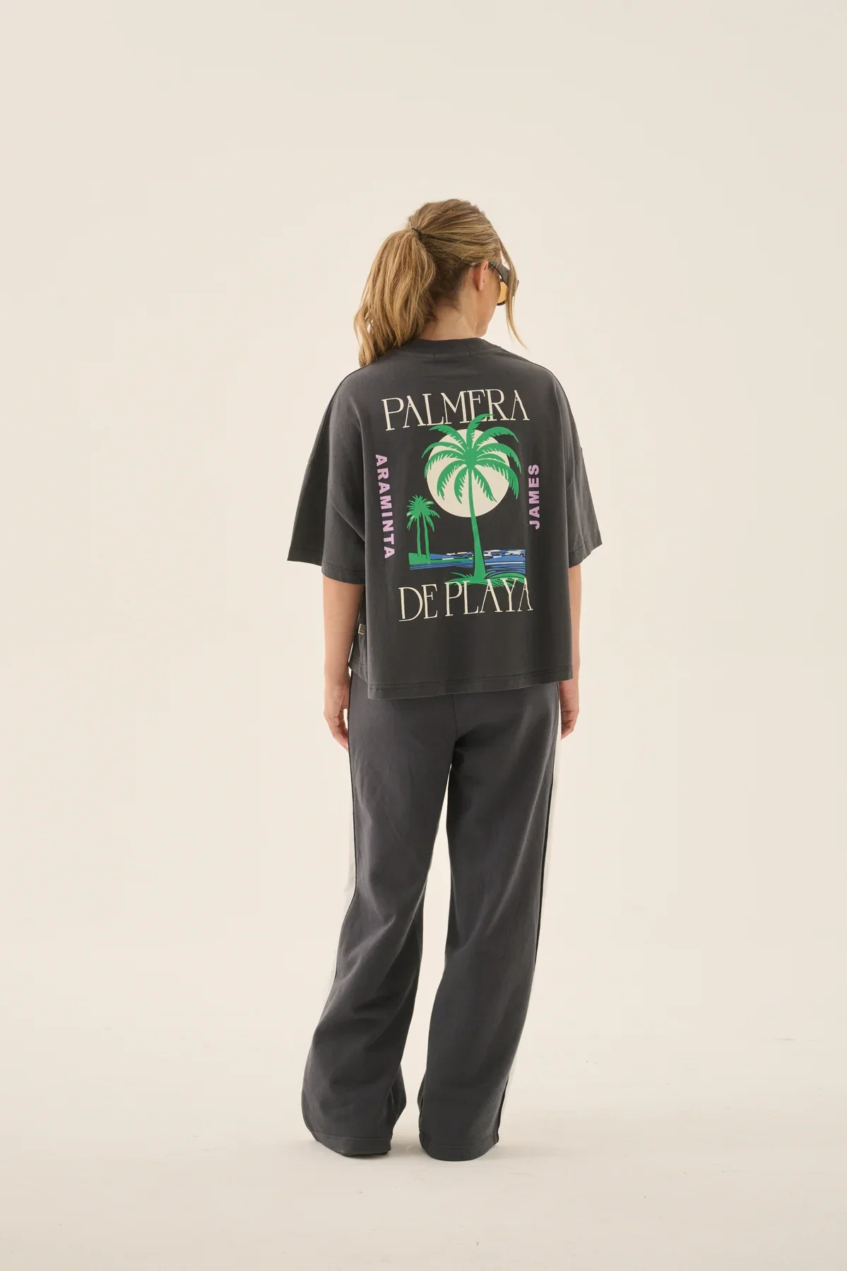 Palmera-Oversized-Tee-Washed-Black-ARAMINTA-JAMES6.webp