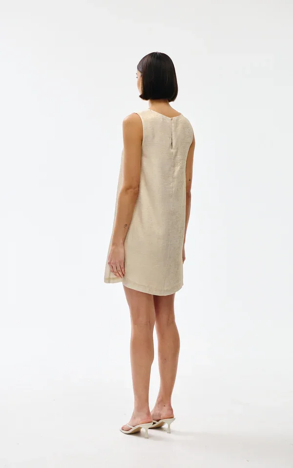 Luca Dress - Gold Lustre_kinney_thelabel.webp