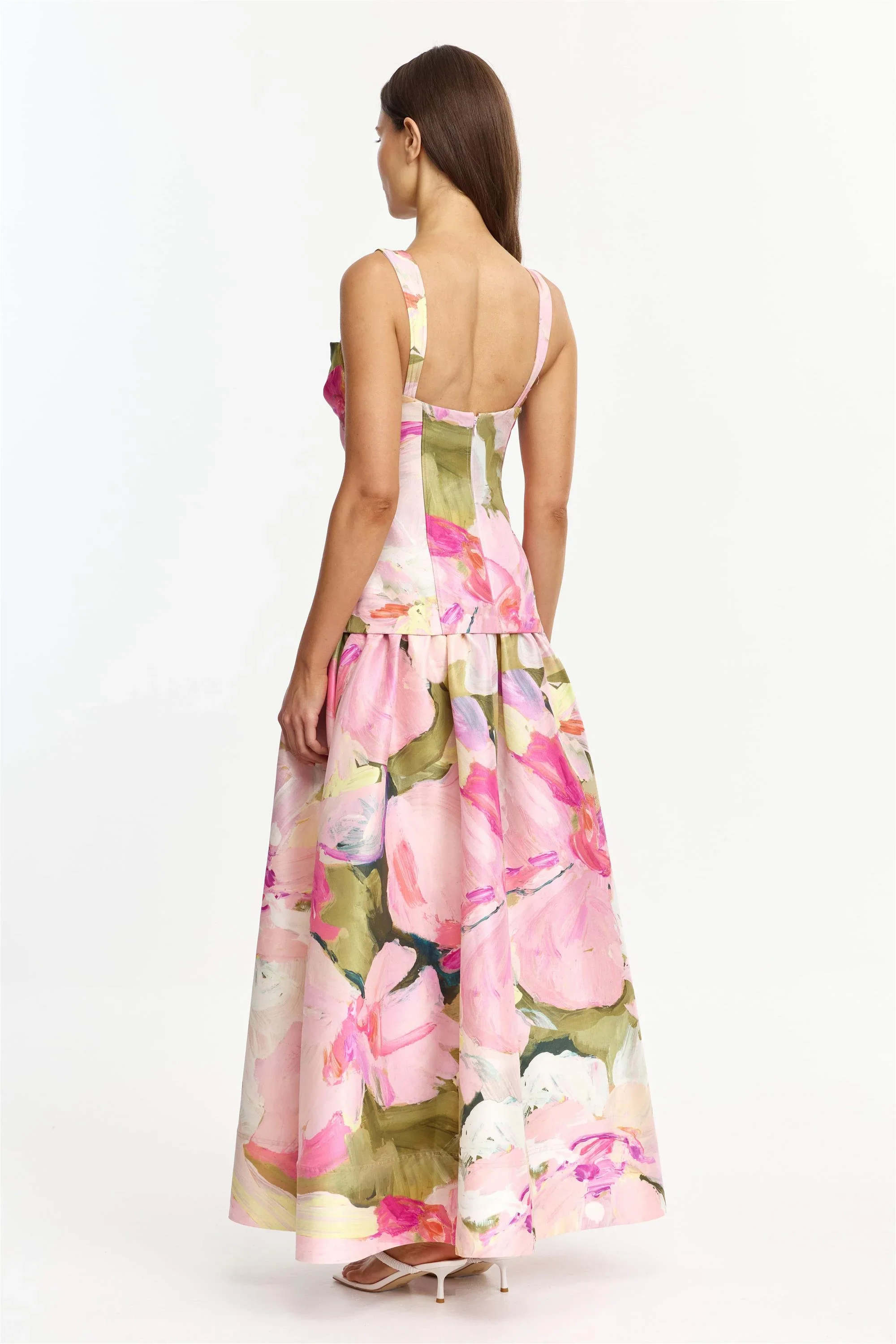 D2-AL2604262D-PRT_REEVE_MAXI_DRESS-GARDEN_AFTERNOON-3_2048x.webp