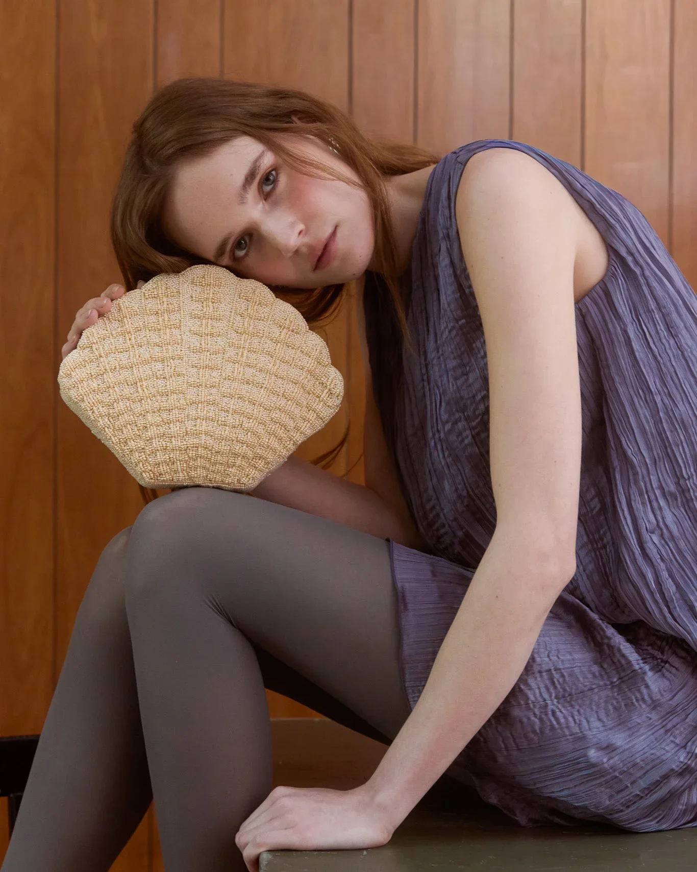 The-hold-stand-still-shell-beaded-clutch-pearl-wedding-bag.webp