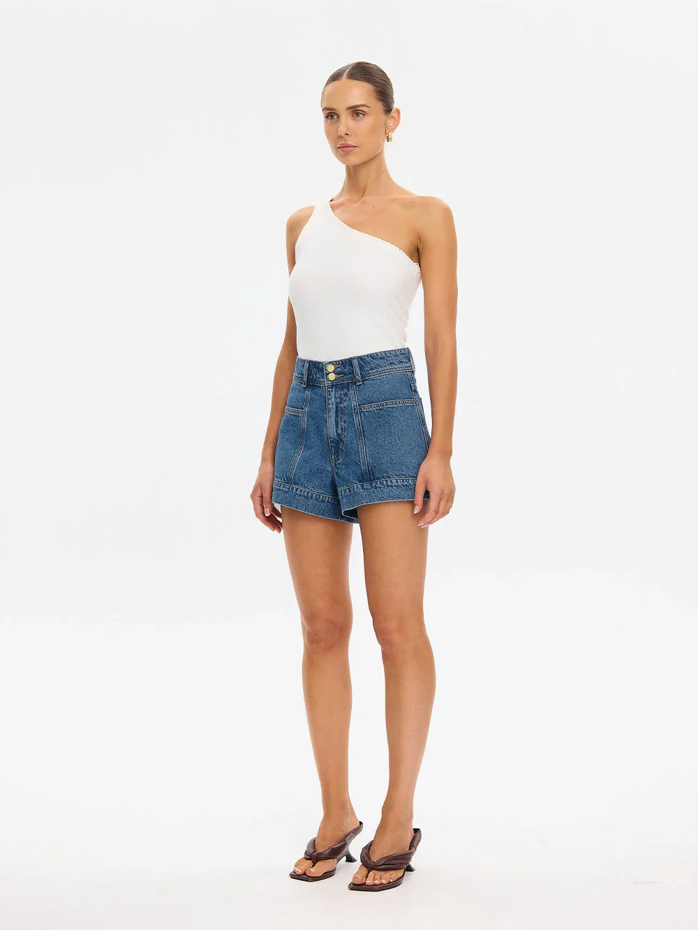 M223DRIBLU_Rita-denim-short_Drift-blue_2.webp