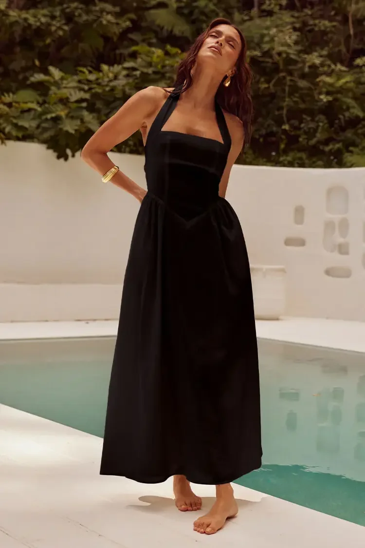 LOCKLEA-MIDI-DRESS-BLACK-runaway.webp