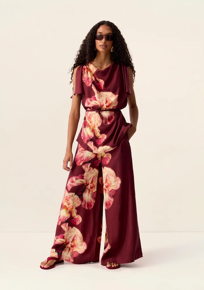 PW_MOStheLabel_56585-IrisTop-SMS-Print_2340_b47163b7-4c02-48f9-81a4-e41639b47619.webp