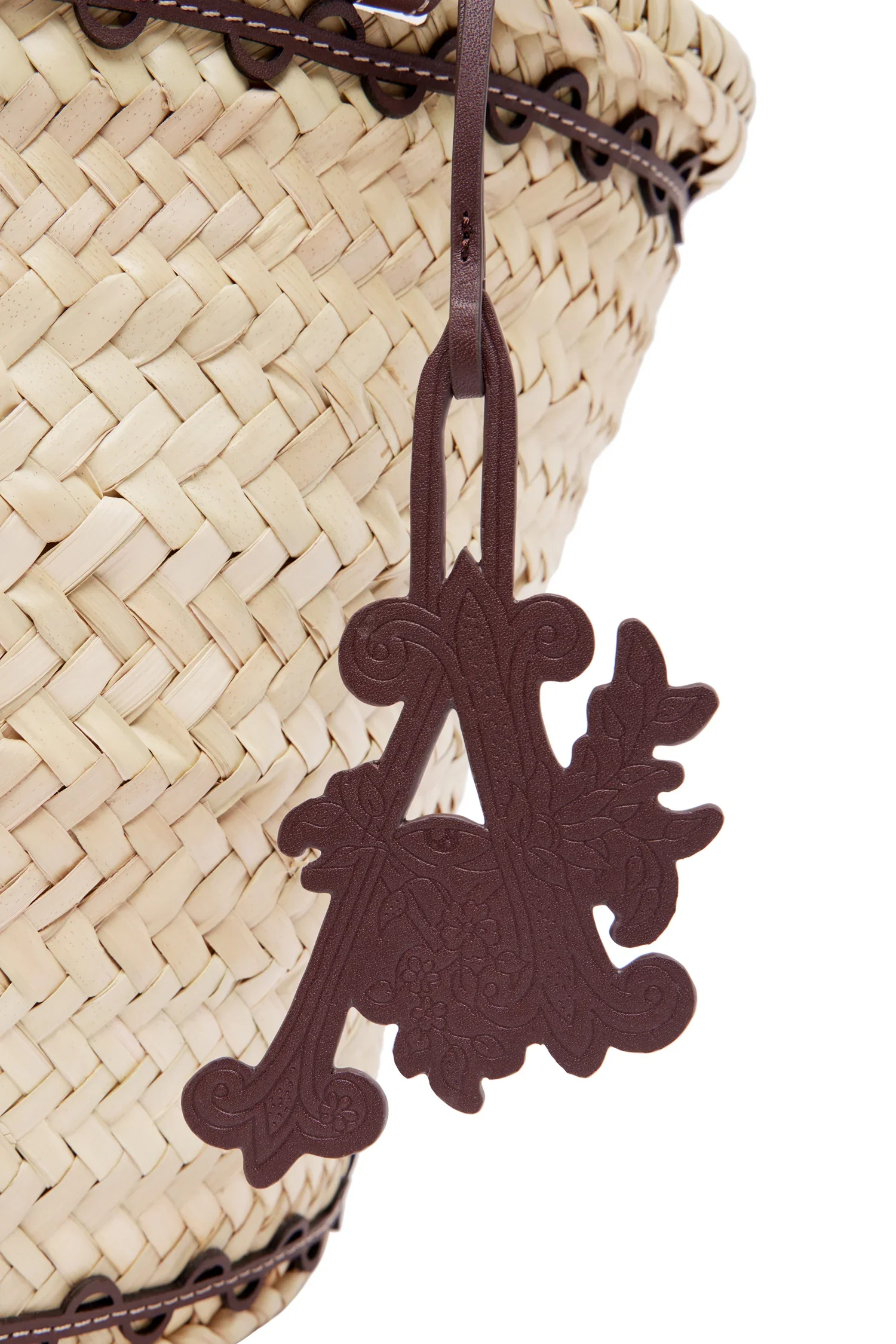 ace-leather-patch-midi-basket-alemais1.webp