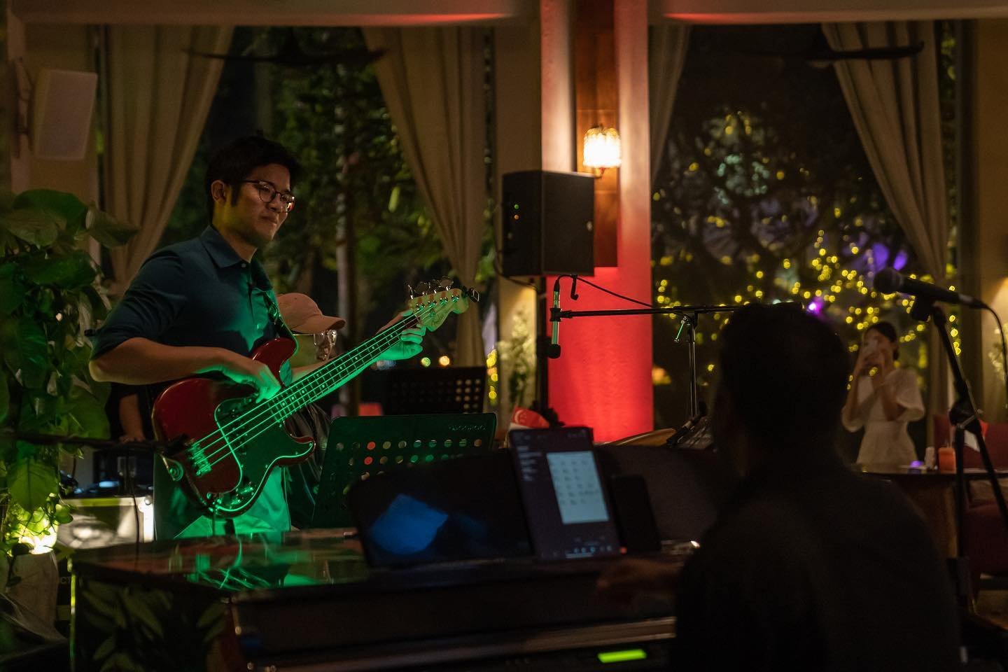 Had a great time @maduro.sg last Friday with @eshandmusic and @govintan_hashbrownmaster. A huge thank you to all those who came down for your love and support, and as usual a big thank you to Maduro for having us
 Photo Credit: @shuuuchen
