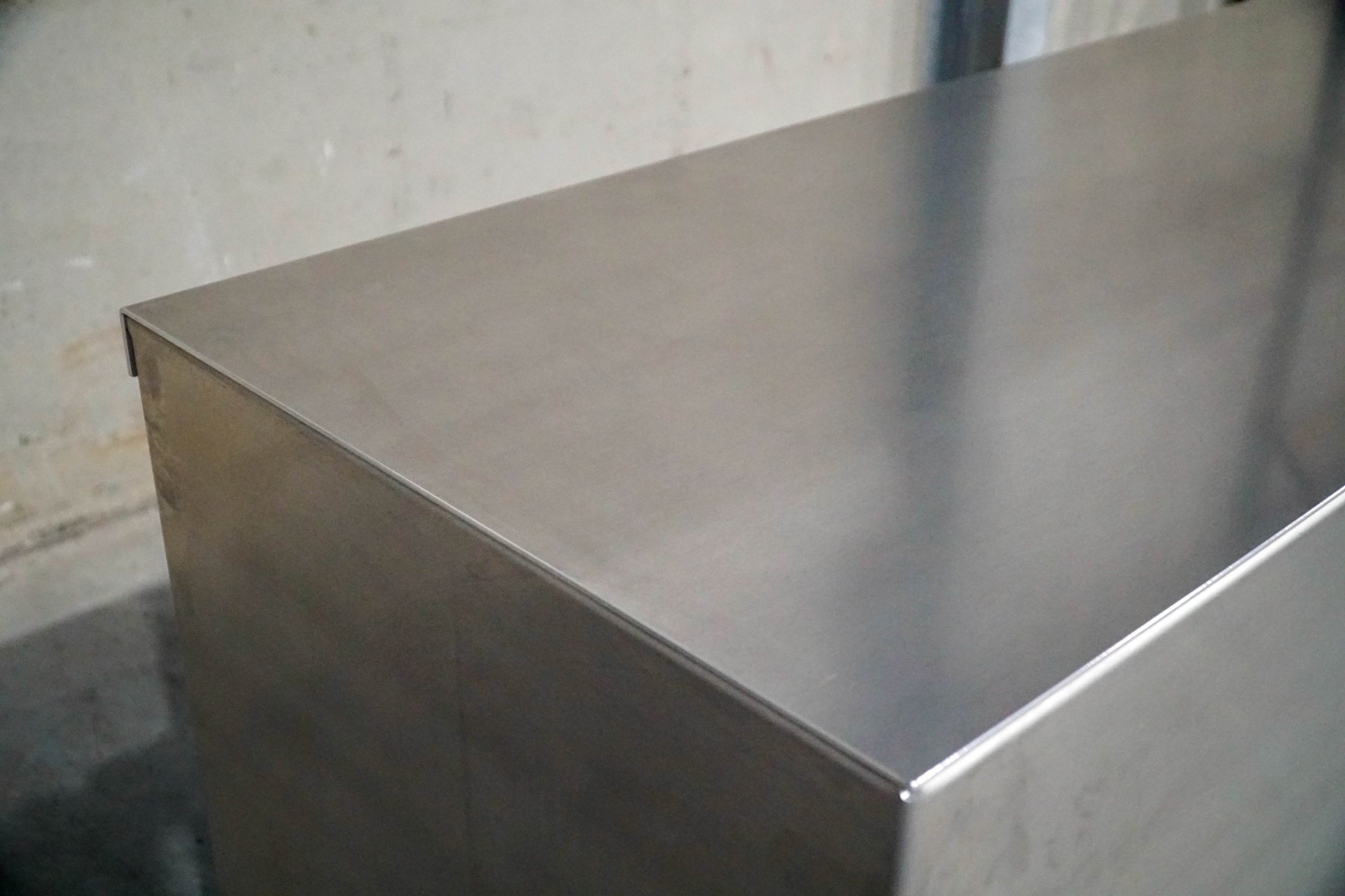 Aluminium_Counter_Large_02_01.jpg