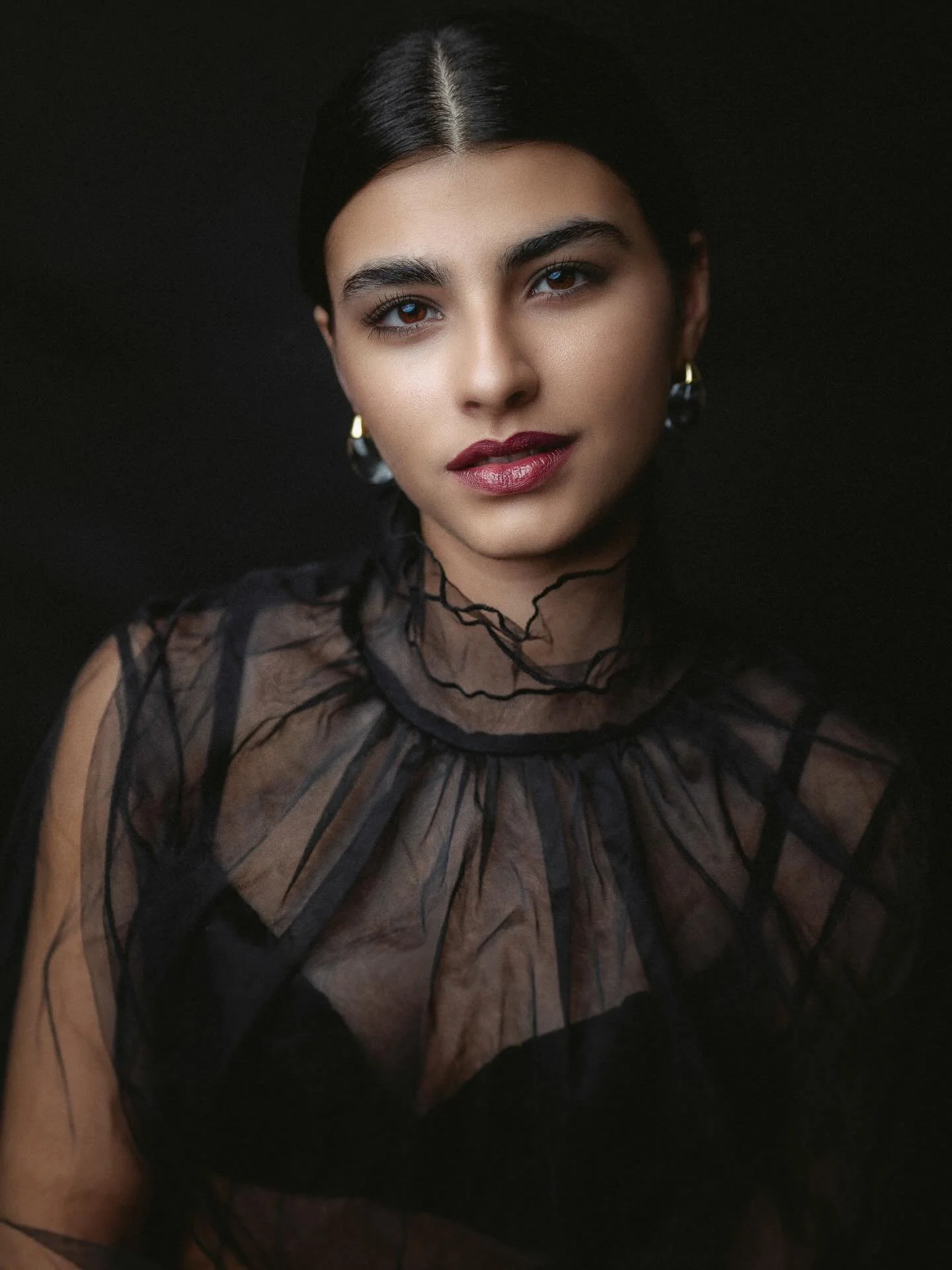 Workshop. Svetlo a v&yacute;raz.
Od jemnosti po hlbok&yacute; tieň.

Leica Camera.

#leica #leicacamera #portrait #bnwportrait #workshop