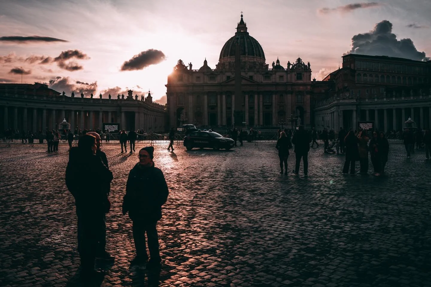 Not the Vatican postcare. 
Just light, stone and time. 

#leica #leicacamera #leicaq2 #vatican #rome