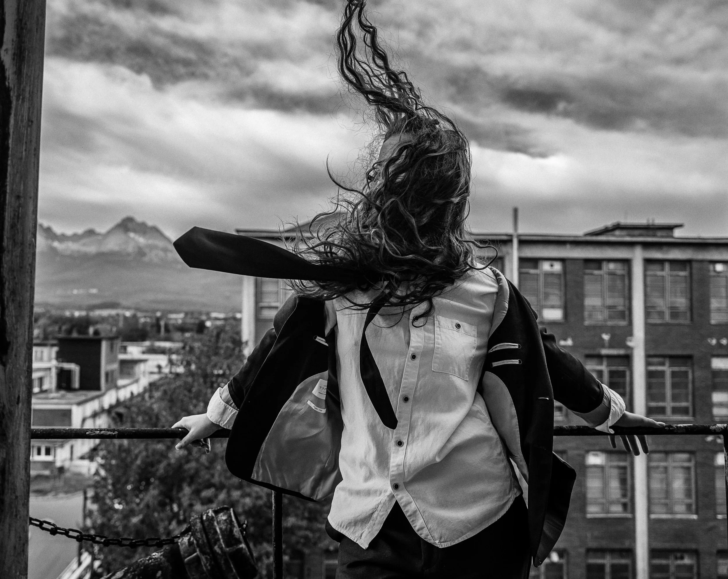 Wind, light and pure monochrome. 🖤

Shot on Leica Q3 Monochrome.

#LeicaQ3Monochrome #Leica #LeicaCamera #BlackAndWhitePhotography #Monochrome