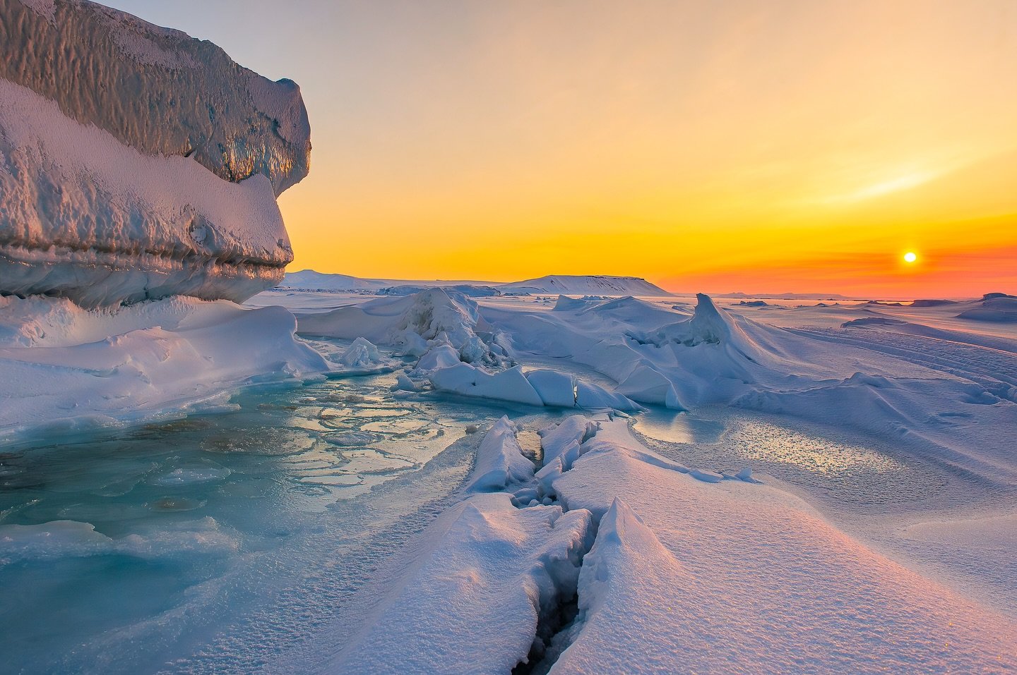 The sea ice can be a chaotic place a balance of strength and fragility, a perfect balance of temperature and density.
It forms, it breathes, and it disappears, following the whims of winter, the currents, and the tides. On the most recent ice chart, 