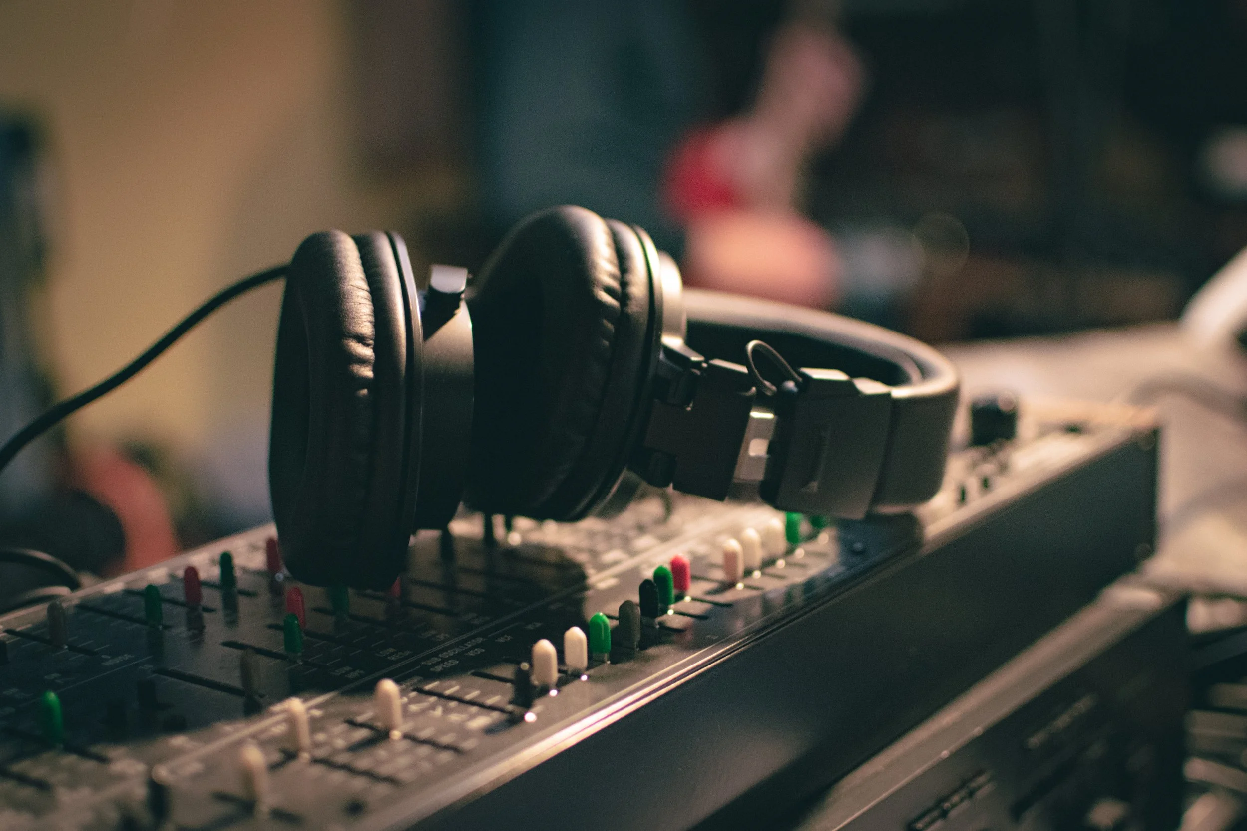 Behind the Scenes Anxious Attachment Film Shoot: Malcolm Cottle Media & Emmett O'Reilly (2022)