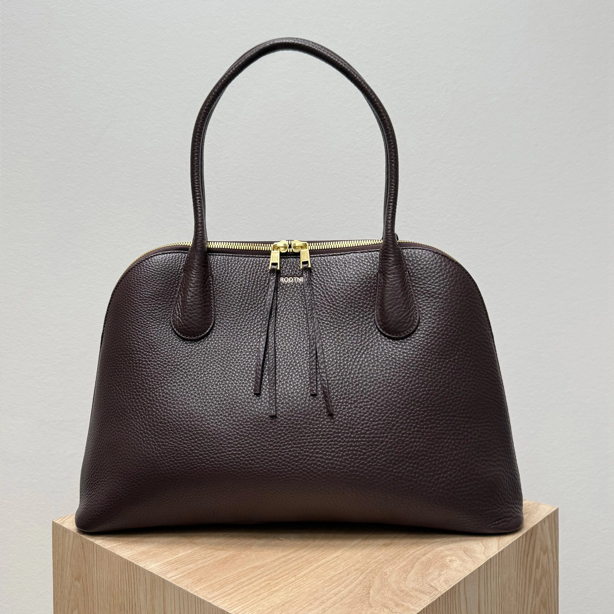 elva brun 1 - NY.jpg