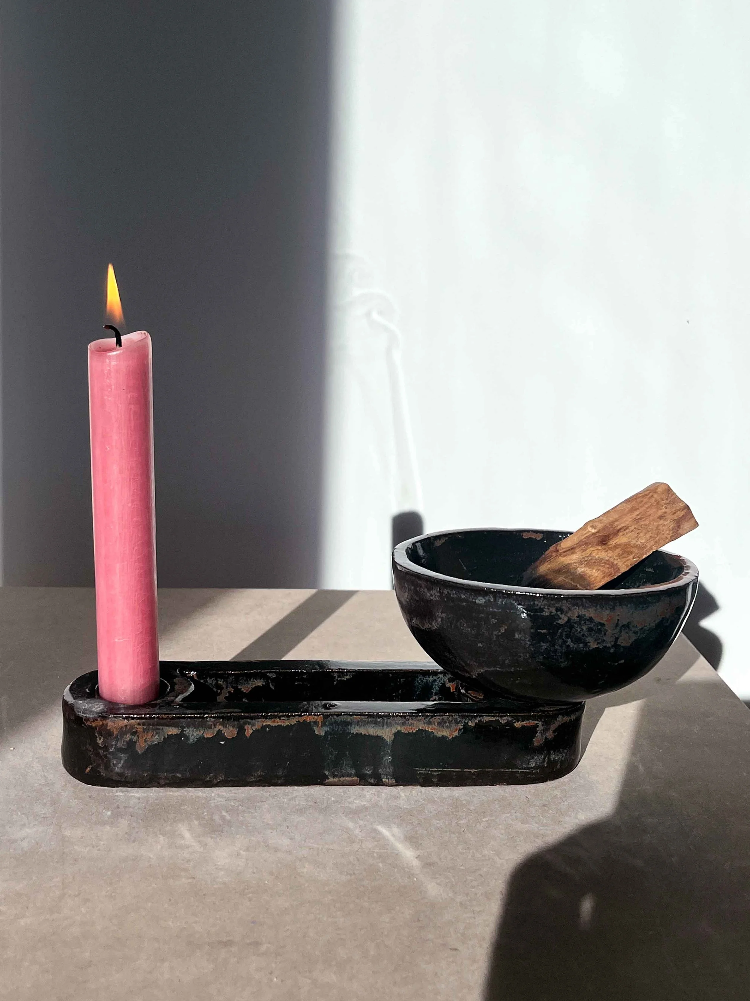 Kerzenständer-schwarz-mit-Schale_web.jpg
