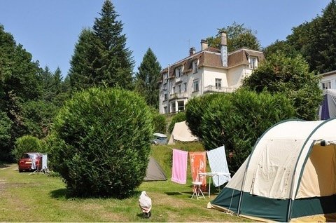 Hebben jullie je vakantie al gepland?
Kom heerlijk genieten van de natuur en kamperen bij Camping du Ch&acirc;teau!💫🍀🏕️

Check voor beschikbaarheid onze website.

A bient&ocirc;t ☀️

#zomer2024 #piscinevosges #mooiuitzicht #kampeerseizoen #duchate