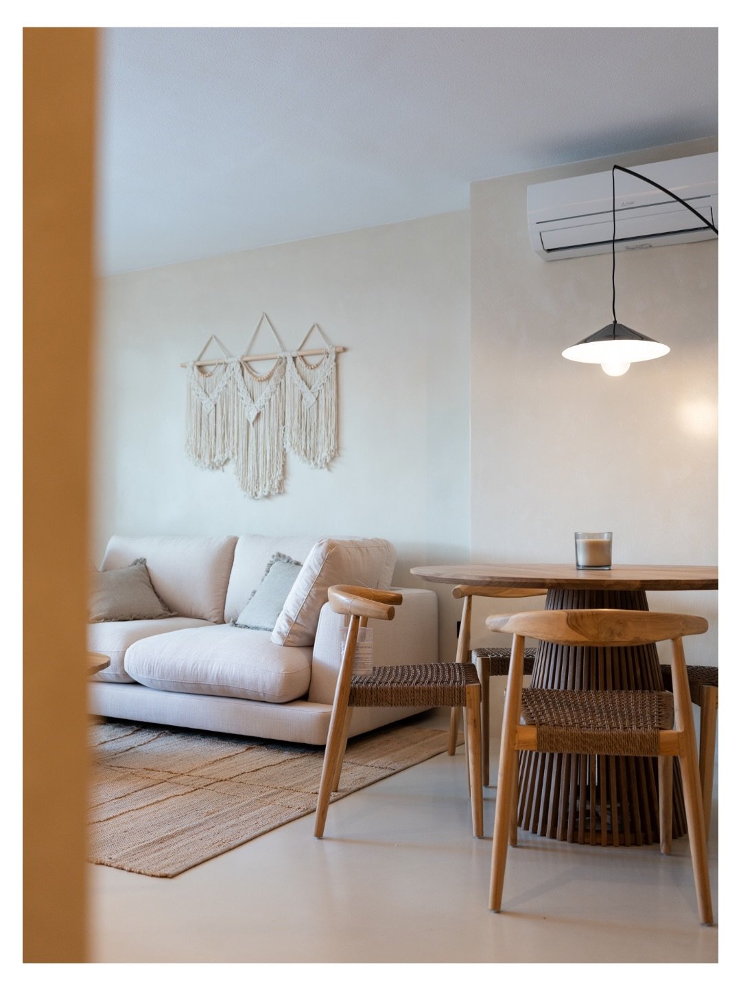 Marina living&hellip; the Ibiza way.

The Marina Noma Apartments sit front line in Marina Botafoch, where the rhythm of the marina, the light on the water, and the openness of the view become part of everyday life.

Both apartments have been carefull
