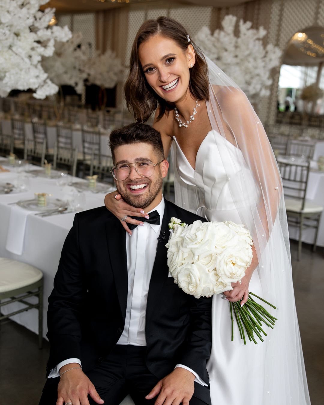 Martyna ❤️ Michał

Para Młoda: @martynaspk @michal.marzoch
Fotograf: @magdalenakimak_weddings
Wedding Planer: @weddingsbycaroline
Film: @naszmoment.pl
Dekoracje: @orchid_dekoracje_slubne
Barman: @flamingcocktailbar
Miejsce: @srebrnylas

#fotografslub