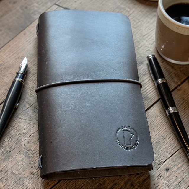 Full Grain Leather Traveler’s Notebook Cover – Trifold Refillable Journal Cover – Standard TN, A5, Passport & Field Notes