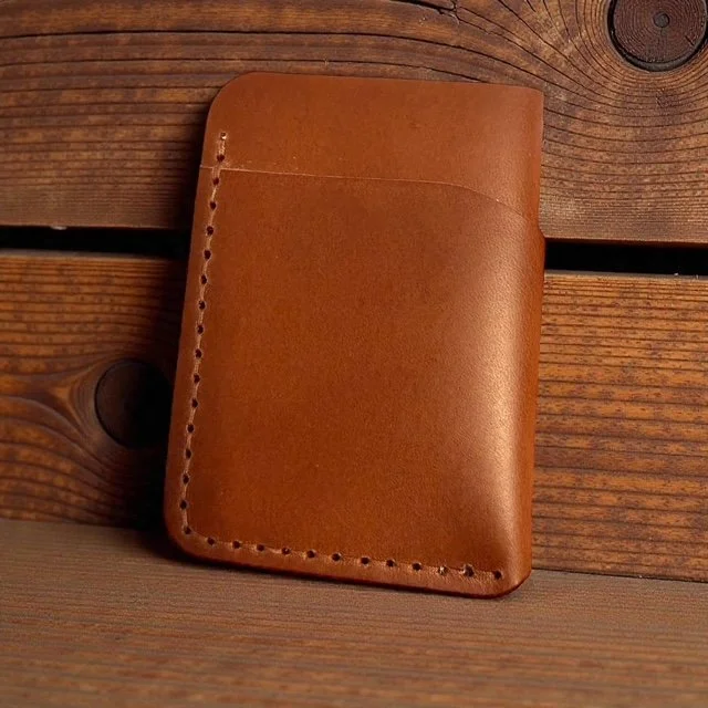 Handcrafted custom vegetable tanned premium full grain leather vertical card holder. Manitoba, Canada