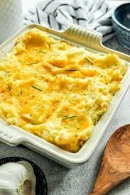 Easy Garlic Cheddar Mashed Potatoes