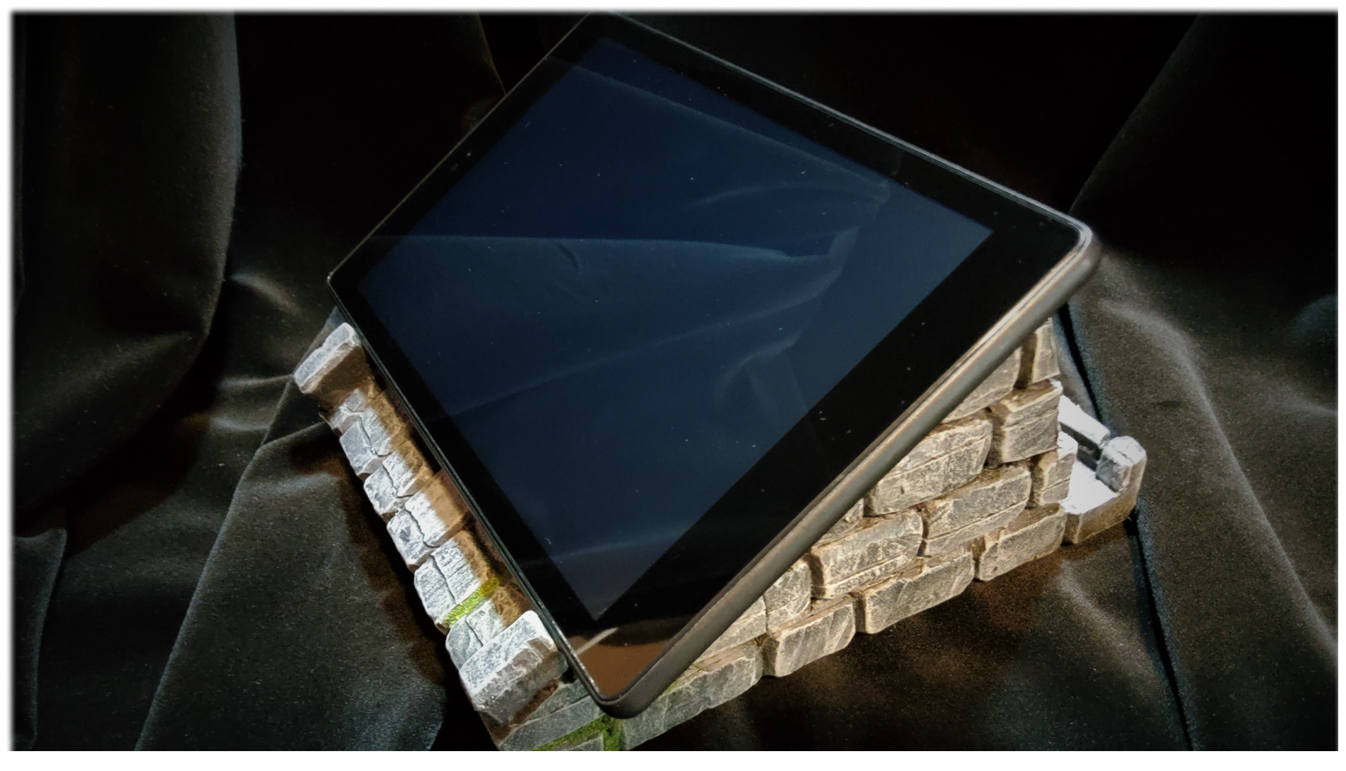 TabletBBackLoadedEdged.png