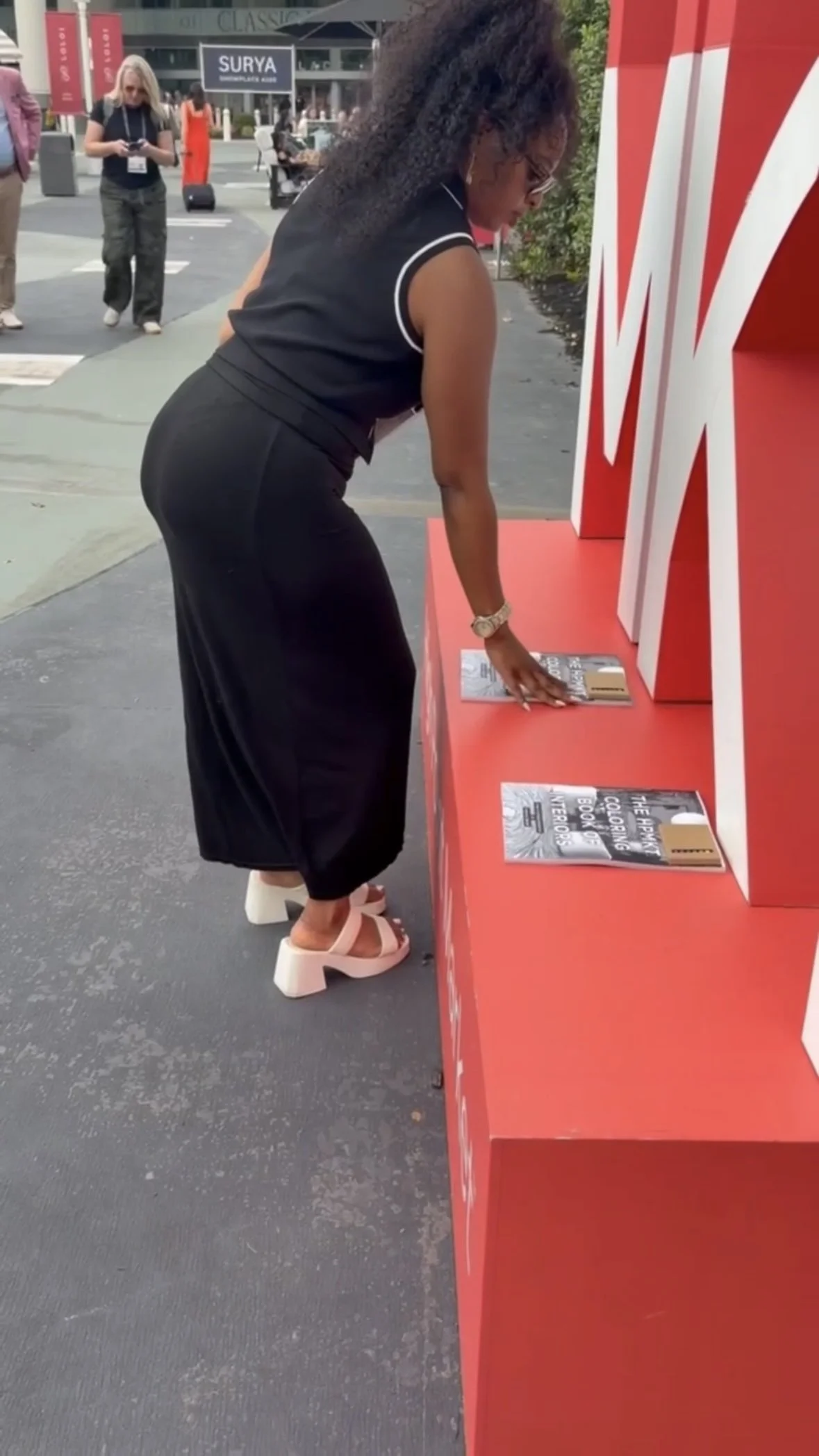 Grab A Book & A Pic