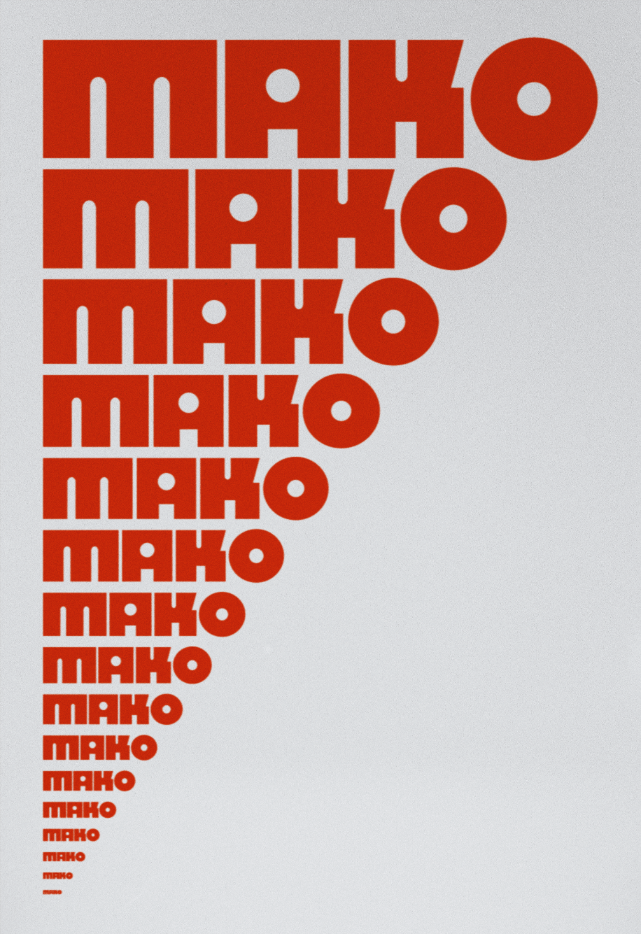 Das Bild zeigt den Schriftzug 'MAHO' in großen, roten Buchstaben auf schwarzem Hintergrund, mehrfach horizontal wiederholt.