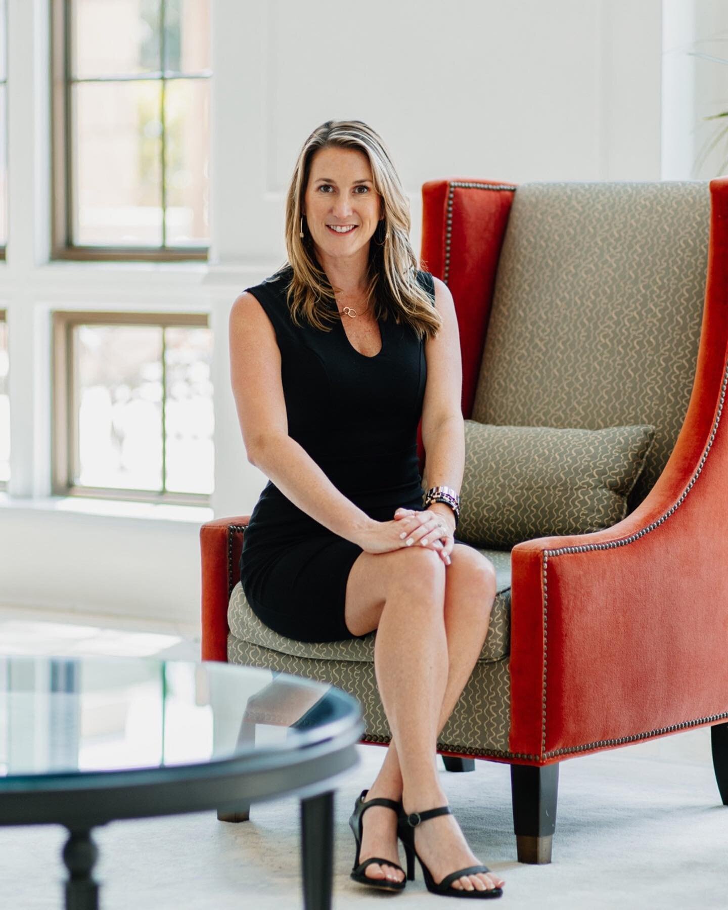 It's not every day you get to work with someone as talented and driven as @jennyinsrq! 🔥👏🏼 

We're thrilled to be helping her promote her new podcast and course, @strokeitguide. With updated headshots, killer content, and a new logo &amp; animatio